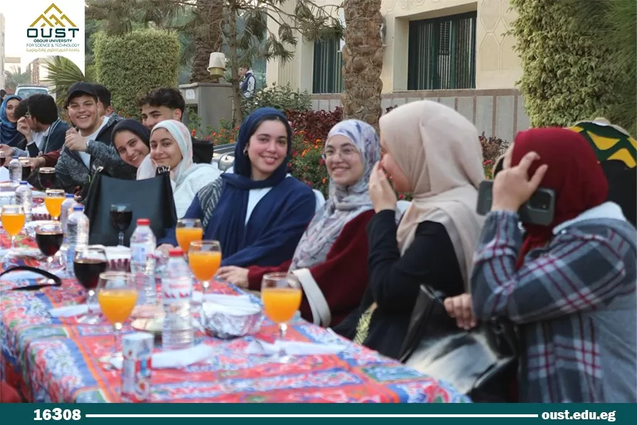 In a warm Ramadan atmosphere filled with harmony and togetherness, students of Obour University for Science and Technology gathered around a shared Iftar table.